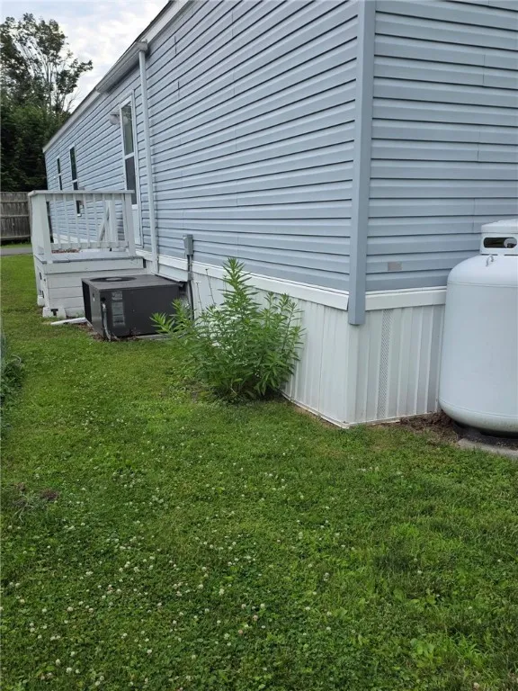 Side entrance corner