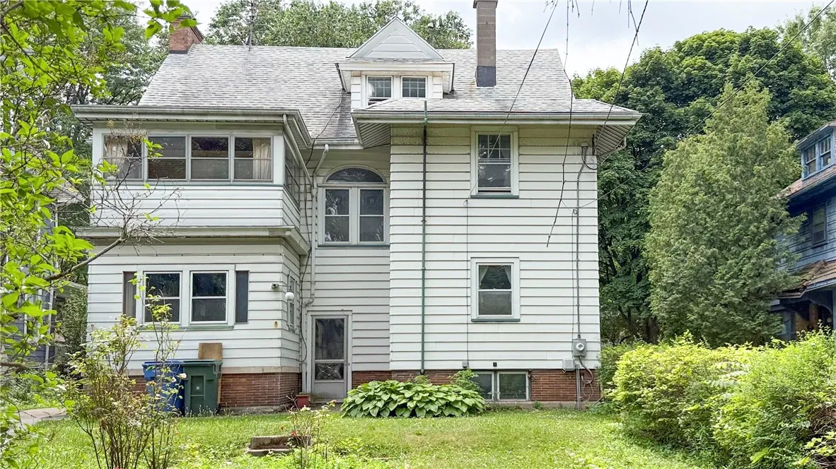 276 Seneca Parkway, Rochester, New York 14613, Rochester, New York 14613, 4 Bedrooms Bedrooms, 12 Rooms Rooms,1 BathroomBathrooms,Residential,For Sale,276 Seneca Parkway, Rochester, New York 14613,R1621251