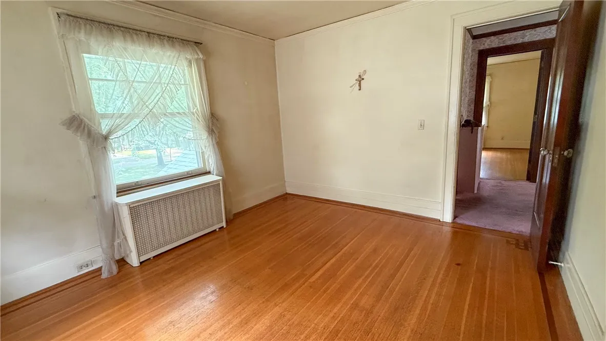 276 Seneca Parkway, Rochester, New York 14613, Rochester, New York 14613, 4 Bedrooms Bedrooms, 12 Rooms Rooms,1 BathroomBathrooms,Residential,For Sale,276 Seneca Parkway, Rochester, New York 14613,R1621251