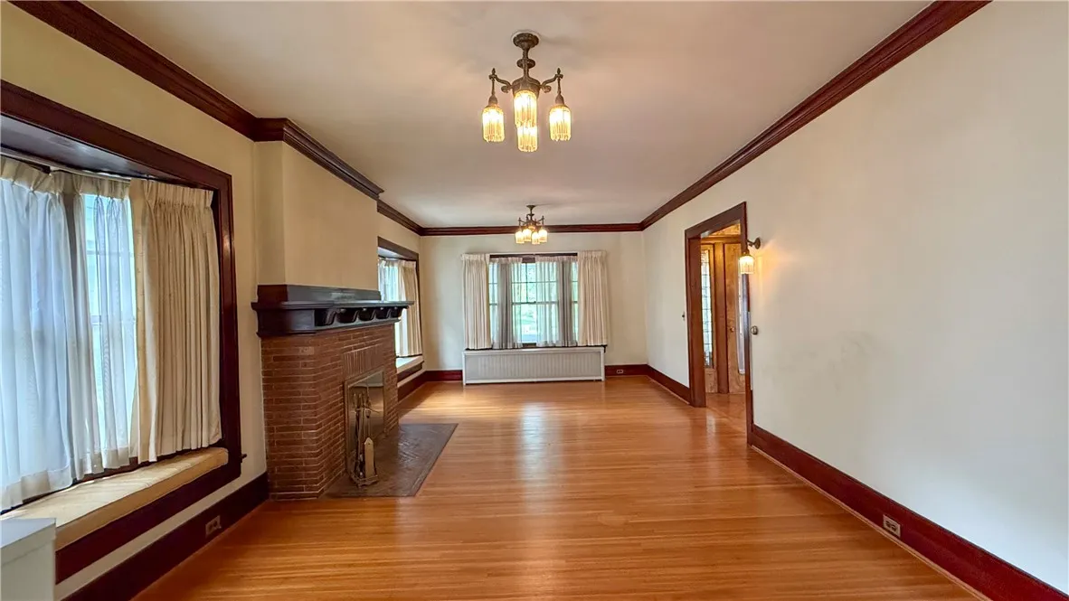 276 Seneca Parkway, Rochester, New York 14613, Rochester, New York 14613, 4 Bedrooms Bedrooms, 12 Rooms Rooms,1 BathroomBathrooms,Residential,For Sale,276 Seneca Parkway, Rochester, New York 14613,R1621251