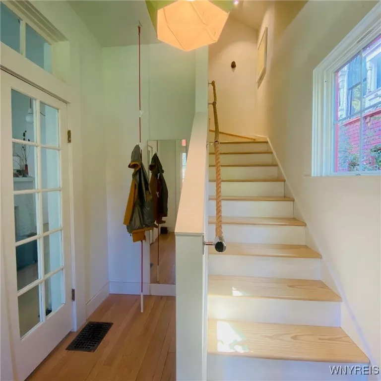 77 Ashland Avenue, Buffalo, New York 14222, Buffalo, New York 14222, 3 Bedrooms Bedrooms, 6 Rooms Rooms,2 BathroomsBathrooms,Residential Lease,For Rent,77 Ashland Avenue, Buffalo, New York 14222,B1621274