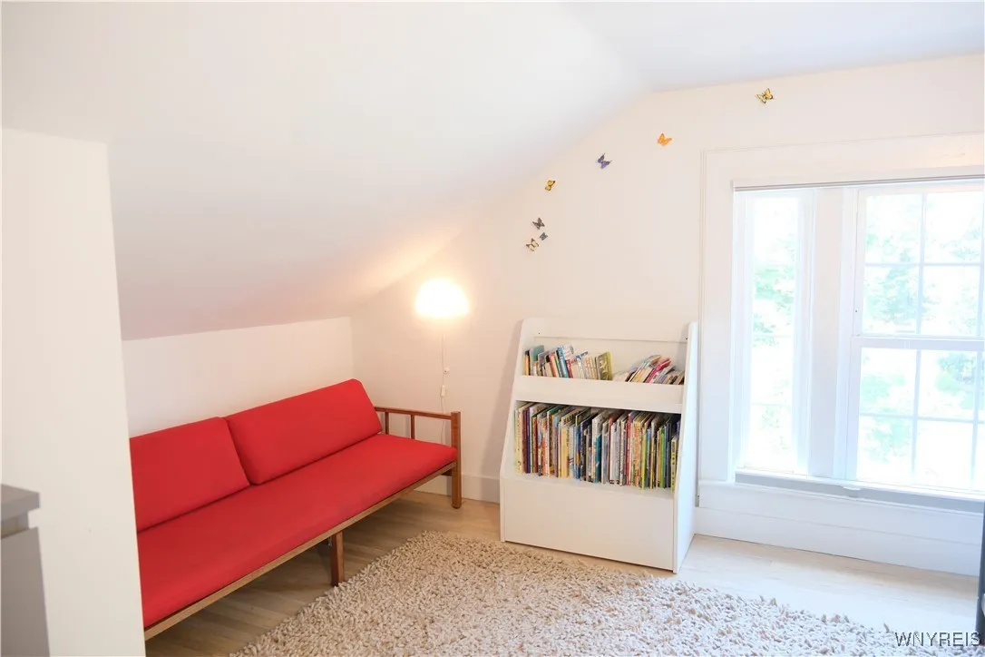 77 Ashland Avenue, Buffalo, New York 14222, Buffalo, New York 14222, 3 Bedrooms Bedrooms, 6 Rooms Rooms,2 BathroomsBathrooms,Residential Lease,For Rent,77 Ashland Avenue, Buffalo, New York 14222,B1621274