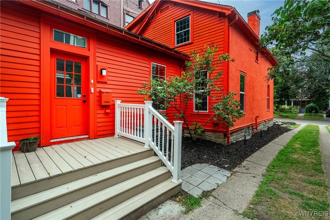 77 Ashland Avenue, Buffalo, New York 14222, Buffalo, New York 14222, 3 Bedrooms Bedrooms, 6 Rooms Rooms,2 BathroomsBathrooms,Residential Lease,For Rent,77 Ashland Avenue, Buffalo, New York 14222,B1621274