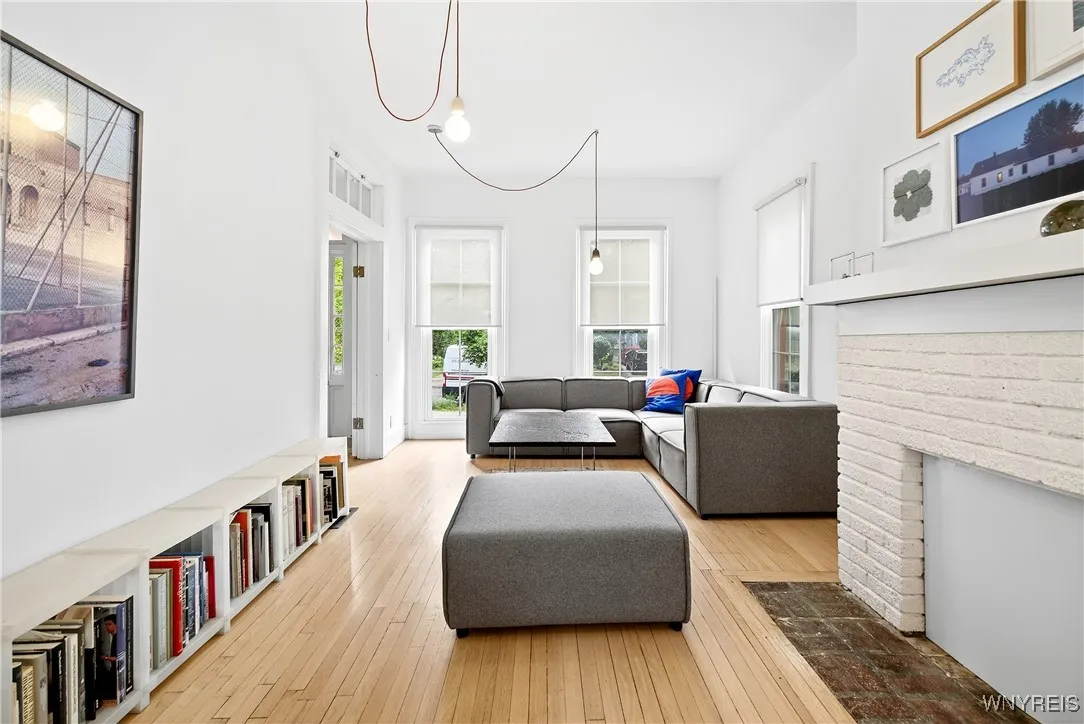 77 Ashland Avenue, Buffalo, New York 14222, Buffalo, New York 14222, 3 Bedrooms Bedrooms, 6 Rooms Rooms,2 BathroomsBathrooms,Residential Lease,For Rent,77 Ashland Avenue, Buffalo, New York 14222,B1621274