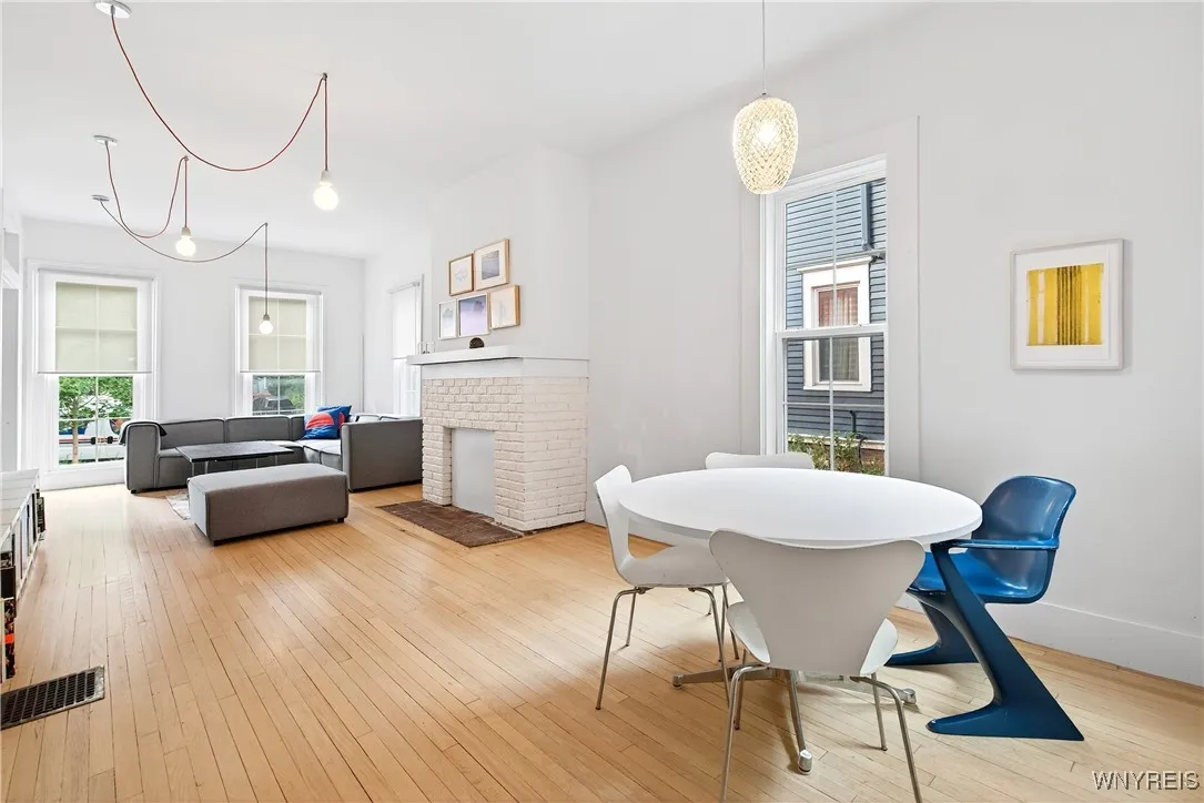 77 Ashland Avenue, Buffalo, New York 14222, Buffalo, New York 14222, 3 Bedrooms Bedrooms, 6 Rooms Rooms,2 BathroomsBathrooms,Residential Lease,For Rent,77 Ashland Avenue, Buffalo, New York 14222,B1621274