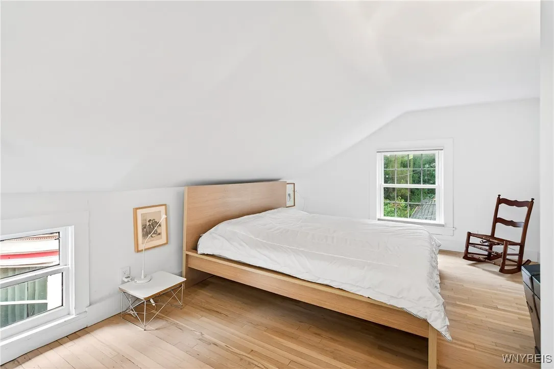77 Ashland Avenue, Buffalo, New York 14222, Buffalo, New York 14222, 3 Bedrooms Bedrooms, 6 Rooms Rooms,2 BathroomsBathrooms,Residential Lease,For Rent,77 Ashland Avenue, Buffalo, New York 14222,B1621274
