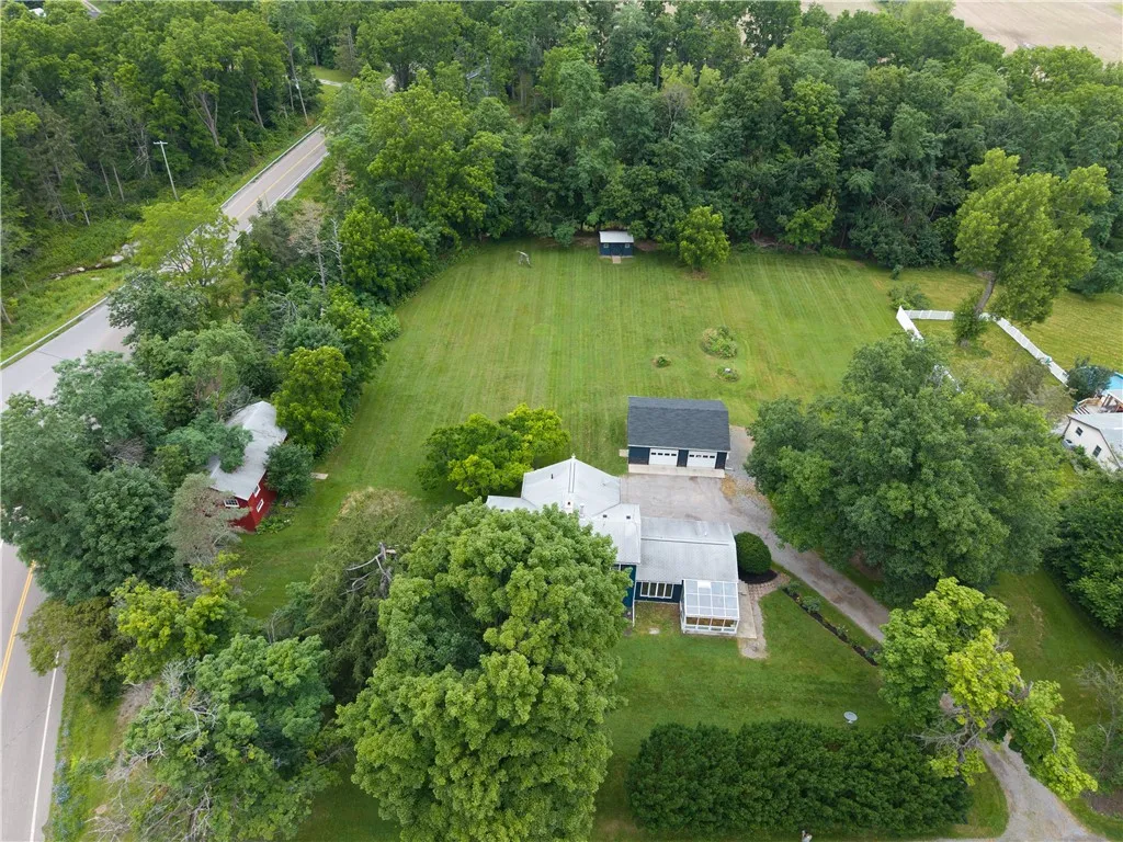 6805 Coy Road, Livonia, New York 14487, Livonia, New York 14487, 4 Bedrooms Bedrooms, 10 Rooms Rooms,2 BathroomsBathrooms,Residential,For Sale,6805 Coy Road, Livonia, New York 14487,R1620867