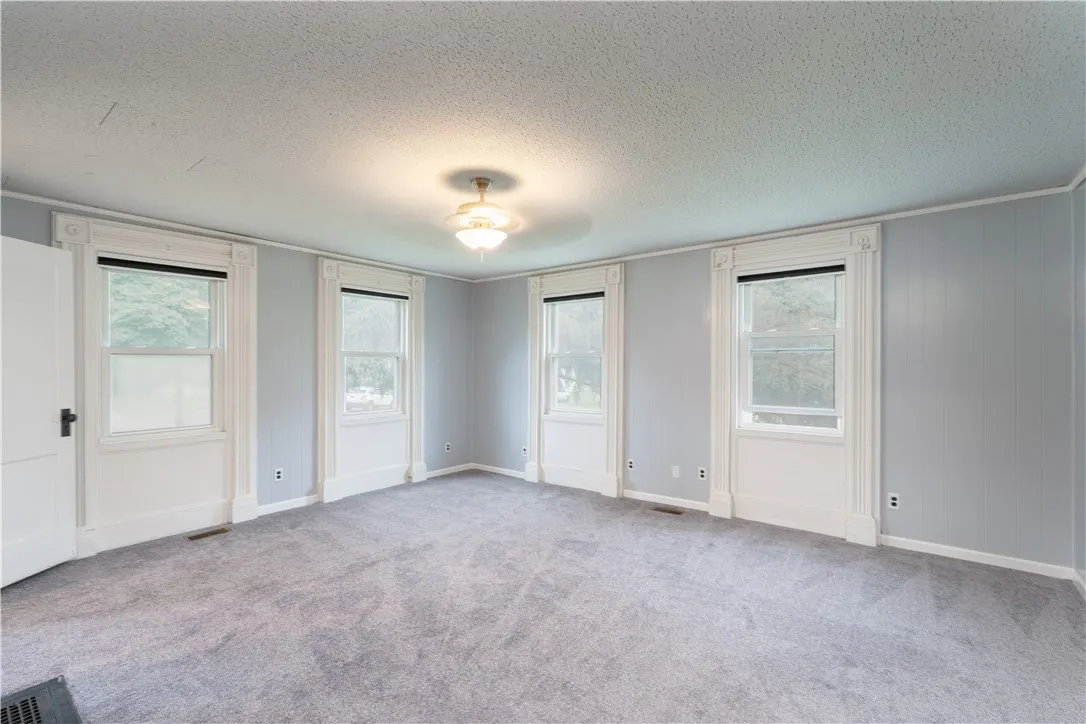 6805 Coy Road, Livonia, New York 14487, Livonia, New York 14487, 4 Bedrooms Bedrooms, 10 Rooms Rooms,2 BathroomsBathrooms,Residential,For Sale,6805 Coy Road, Livonia, New York 14487,R1620867