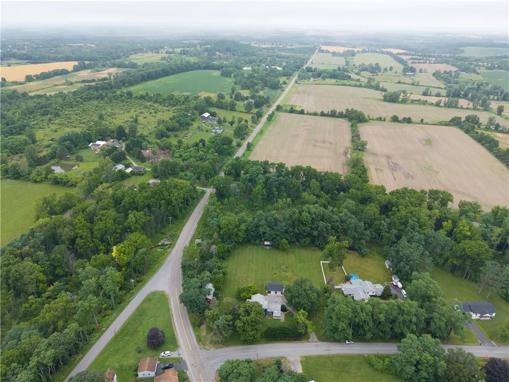 6805 Coy Road, Livonia, New York 14487, Livonia, New York 14487, 4 Bedrooms Bedrooms, 10 Rooms Rooms,2 BathroomsBathrooms,Residential,For Sale,6805 Coy Road, Livonia, New York 14487,R1620867