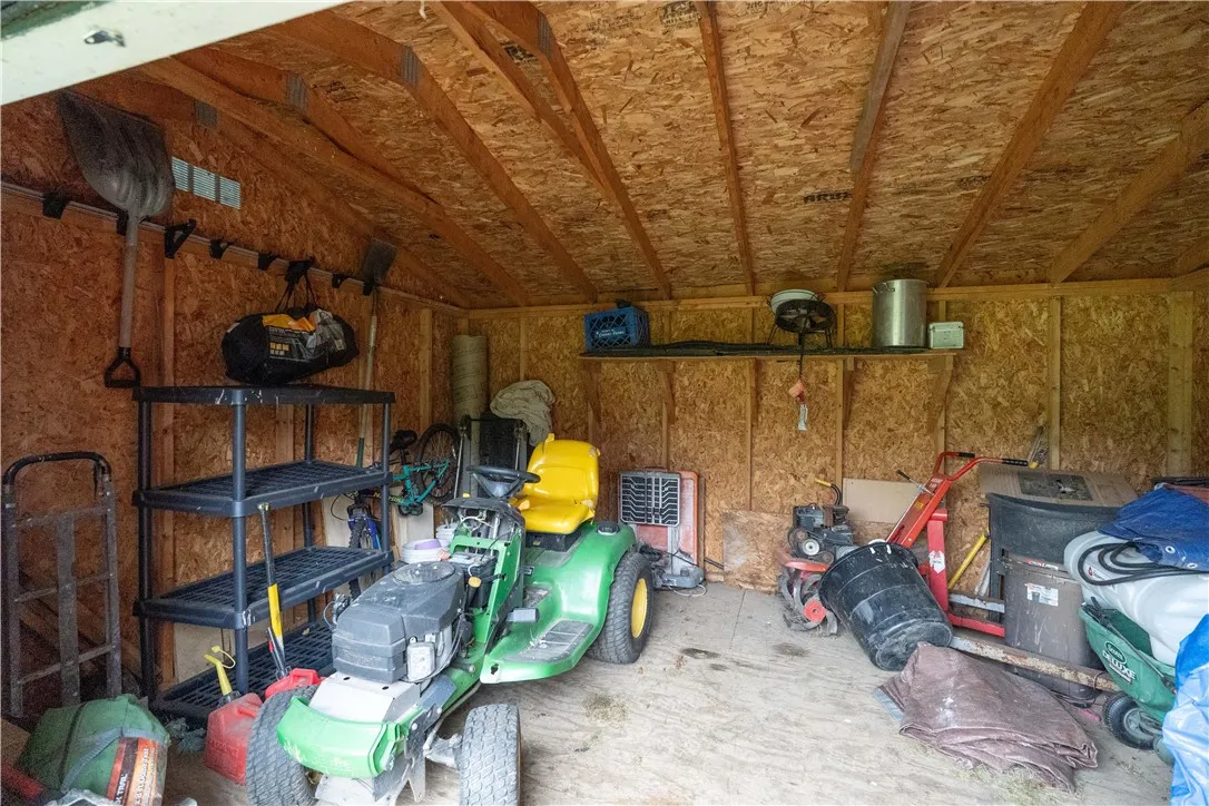 6805 Coy Road, Livonia, New York 14487, Livonia, New York 14487, 4 Bedrooms Bedrooms, 10 Rooms Rooms,2 BathroomsBathrooms,Residential,For Sale,6805 Coy Road, Livonia, New York 14487,R1620867