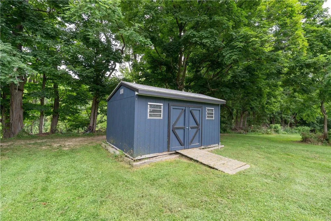 6805 Coy Road, Livonia, New York 14487, Livonia, New York 14487, 4 Bedrooms Bedrooms, 10 Rooms Rooms,2 BathroomsBathrooms,Residential,For Sale,6805 Coy Road, Livonia, New York 14487,R1620867