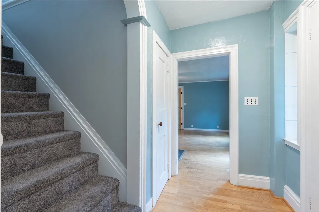 6805 Coy Road, Livonia, New York 14487, Livonia, New York 14487, 4 Bedrooms Bedrooms, 10 Rooms Rooms,2 BathroomsBathrooms,Residential,For Sale,6805 Coy Road, Livonia, New York 14487,R1620867