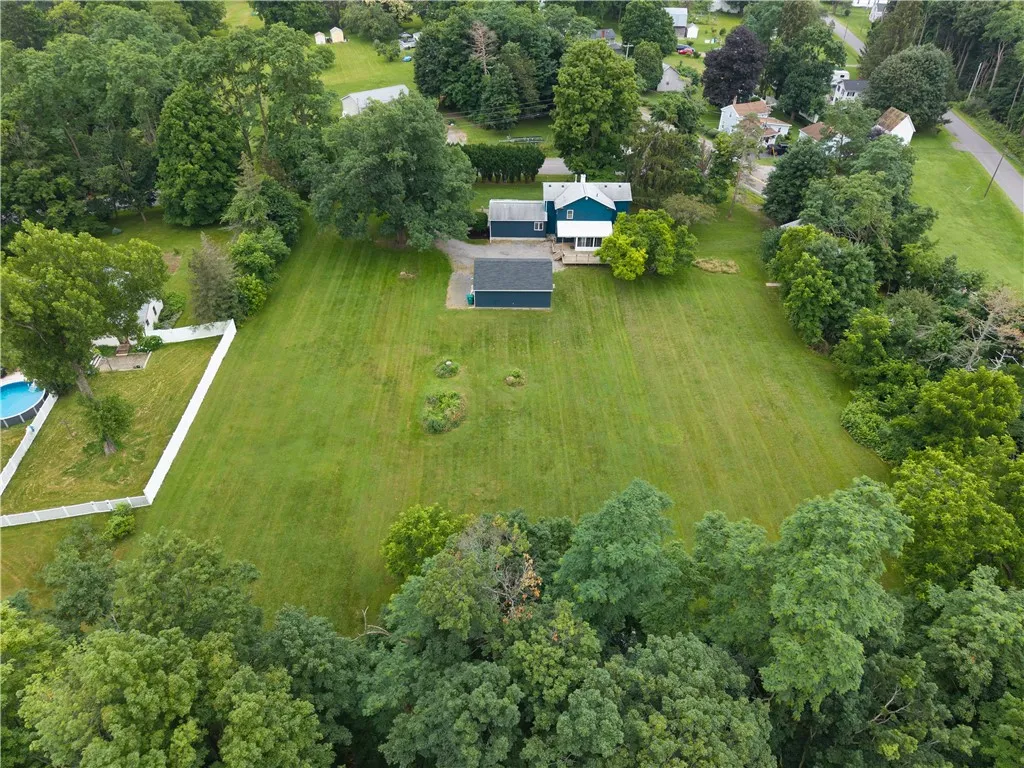 6805 Coy Road, Livonia, New York 14487, Livonia, New York 14487, 4 Bedrooms Bedrooms, 10 Rooms Rooms,2 BathroomsBathrooms,Residential,For Sale,6805 Coy Road, Livonia, New York 14487,R1620867