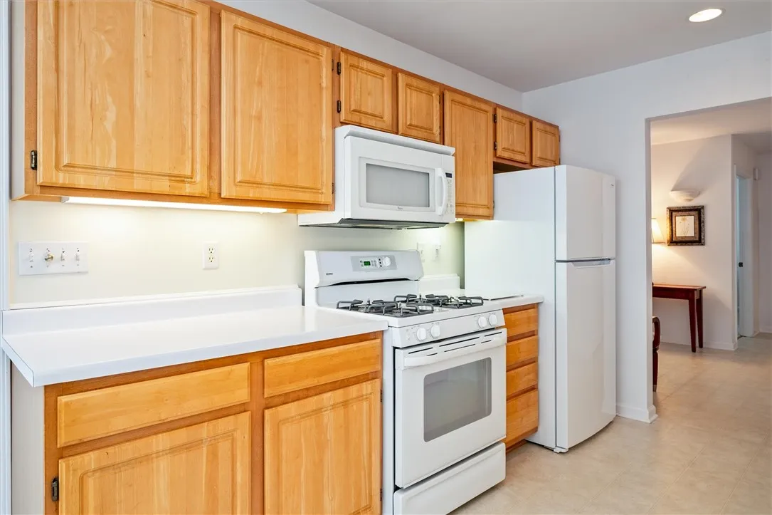 13 College Greene Drive, Chili, New York 14514, Chili, New York 14514, 2 Bedrooms Bedrooms, 4 Rooms Rooms,2 BathroomsBathrooms,Residential,For Sale,13 College Greene Drive, Chili, New York 14514,R1620337