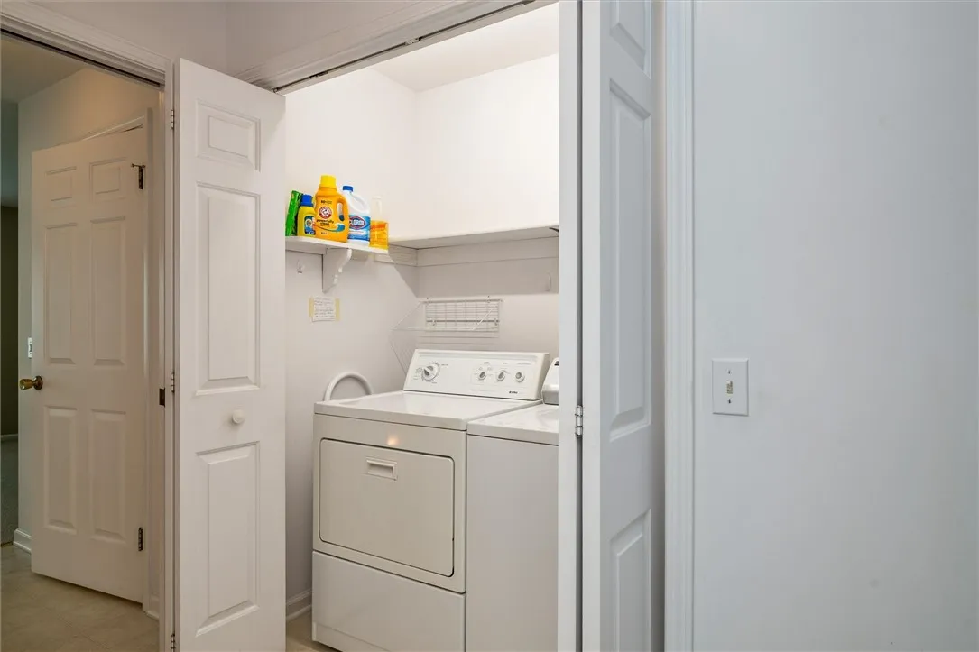 13 College Greene Drive, Chili, New York 14514, Chili, New York 14514, 2 Bedrooms Bedrooms, 4 Rooms Rooms,2 BathroomsBathrooms,Residential,For Sale,13 College Greene Drive, Chili, New York 14514,R1620337