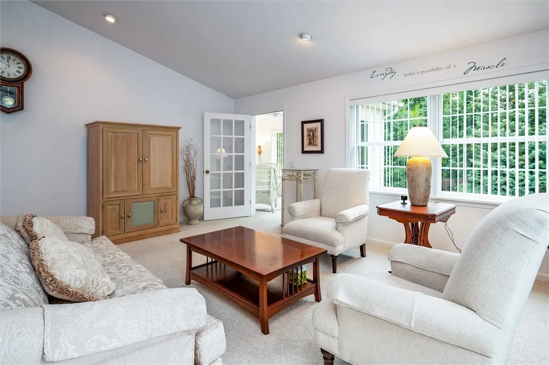 13 College Greene Drive, Chili, New York 14514, Chili, New York 14514, 2 Bedrooms Bedrooms, 4 Rooms Rooms,2 BathroomsBathrooms,Residential,For Sale,13 College Greene Drive, Chili, New York 14514,R1620337