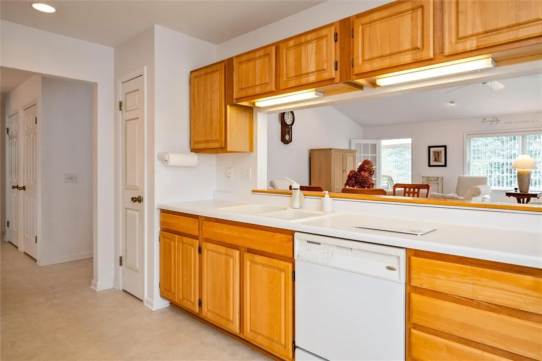 13 College Greene Drive, Chili, New York 14514, Chili, New York 14514, 2 Bedrooms Bedrooms, 4 Rooms Rooms,2 BathroomsBathrooms,Residential,For Sale,13 College Greene Drive, Chili, New York 14514,R1620337