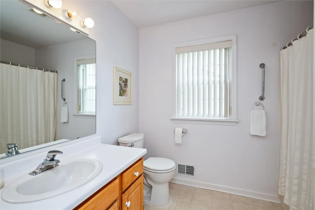 13 College Greene Drive, Chili, New York 14514, Chili, New York 14514, 2 Bedrooms Bedrooms, 4 Rooms Rooms,2 BathroomsBathrooms,Residential,For Sale,13 College Greene Drive, Chili, New York 14514,R1620337