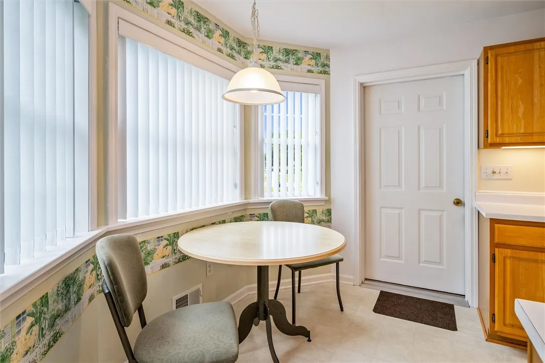 13 College Greene Drive, Chili, New York 14514, Chili, New York 14514, 2 Bedrooms Bedrooms, 4 Rooms Rooms,2 BathroomsBathrooms,Residential,For Sale,13 College Greene Drive, Chili, New York 14514,R1620337