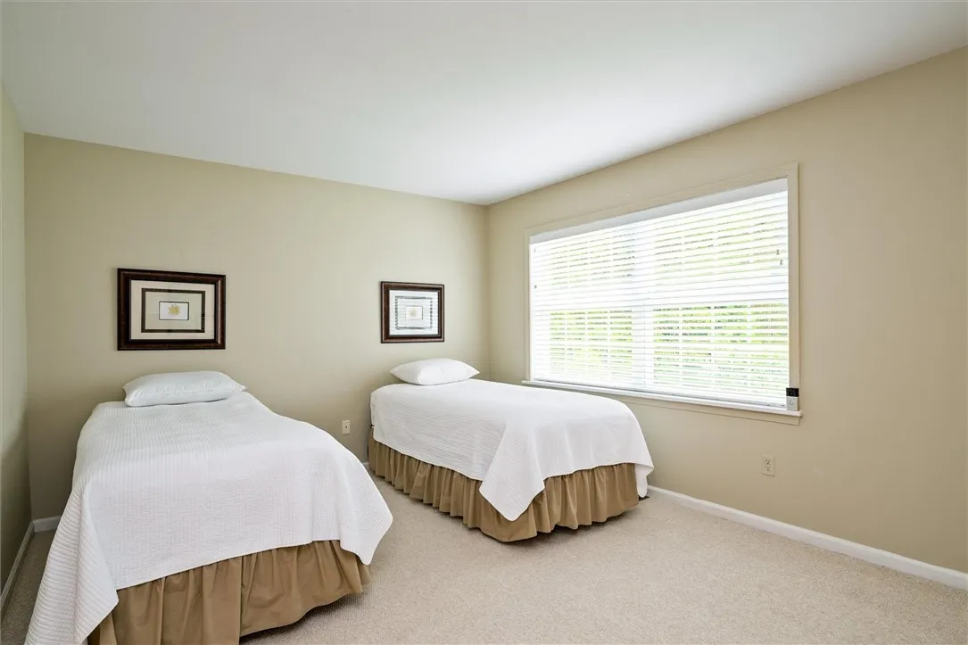 13 College Greene Drive, Chili, New York 14514, Chili, New York 14514, 2 Bedrooms Bedrooms, 4 Rooms Rooms,2 BathroomsBathrooms,Residential,For Sale,13 College Greene Drive, Chili, New York 14514,R1620337