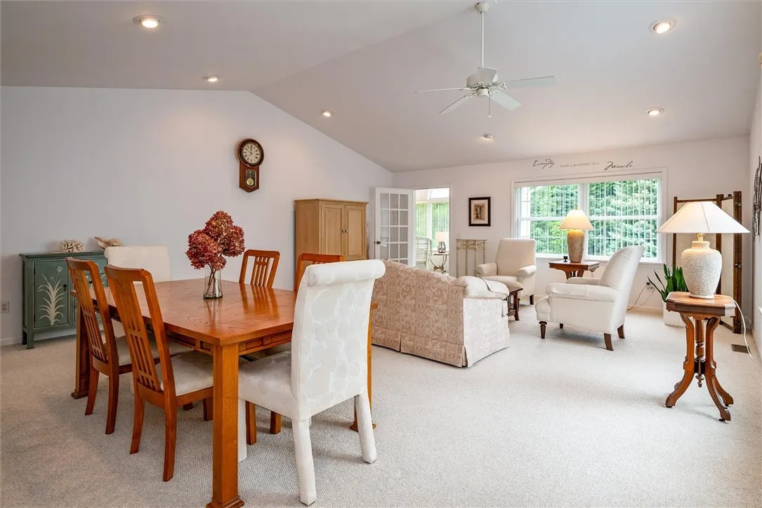 13 College Greene Drive, Chili, New York 14514, Chili, New York 14514, 2 Bedrooms Bedrooms, 4 Rooms Rooms,2 BathroomsBathrooms,Residential,For Sale,13 College Greene Drive, Chili, New York 14514,R1620337