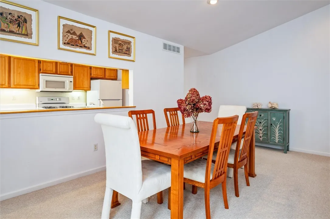13 College Greene Drive, Chili, New York 14514, Chili, New York 14514, 2 Bedrooms Bedrooms, 4 Rooms Rooms,2 BathroomsBathrooms,Residential,For Sale,13 College Greene Drive, Chili, New York 14514,R1620337