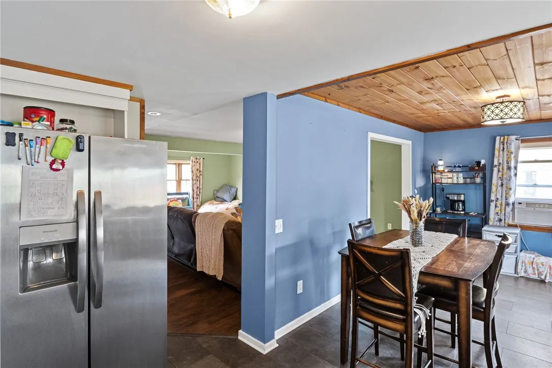 174 Frontenac Heights Avenue, Irondequoit, New Yor, Irondequoit, New York 14617, 2 Bedrooms Bedrooms, 5 Rooms Rooms,1 BathroomBathrooms,Residential,For Sale,174 Frontenac Heights Avenue, Irondequoit, New Yor,R1621345