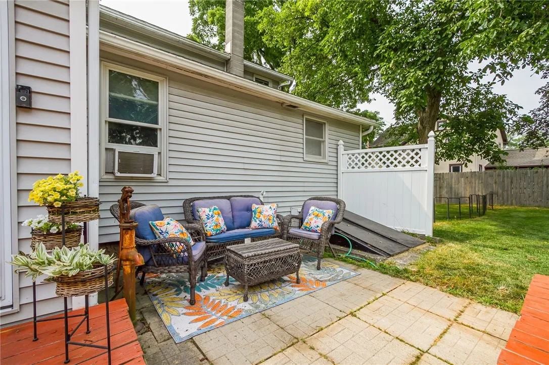 1948 Five Mile Line Rd Road, Penfield, New York 14, Penfield, New York 14526, 2 Bedrooms Bedrooms, 5 Rooms Rooms,1 BathroomBathrooms,Residential,Closed,1948 Five Mile Line Rd Road, Penfield, New York 14,0,R1621496