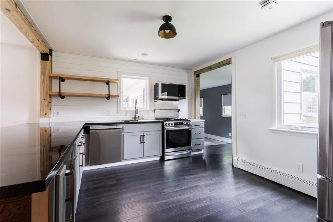 Brand new kitchen with granite counters