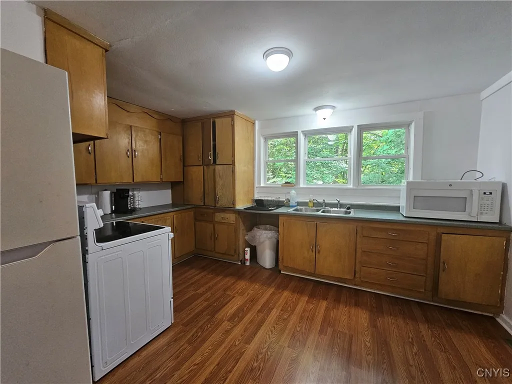 147 North Street, Constantia, New York 13042, Constantia, New York 13042, 3 Bedrooms Bedrooms, 9 Rooms Rooms,1 BathroomBathrooms,Residential,For Sale,147 North Street, Constantia, New York 13042,S1621455