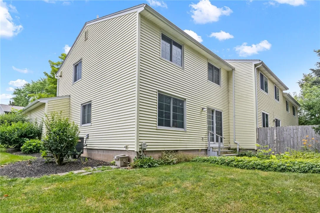 24 Bucklebury Hill, Perinton, New York 14450, Perinton, New York 14450, 3 Bedrooms Bedrooms, 6 Rooms Rooms,1 BathroomBathrooms,Residential,For Sale,24 Bucklebury Hill, Perinton, New York 14450,R1619753