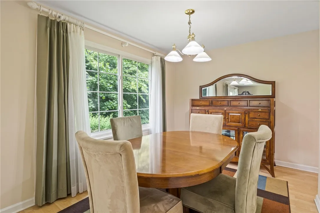 24 Bucklebury Hill, Perinton, New York 14450, Perinton, New York 14450, 3 Bedrooms Bedrooms, 6 Rooms Rooms,1 BathroomBathrooms,Residential,For Sale,24 Bucklebury Hill, Perinton, New York 14450,R1619753