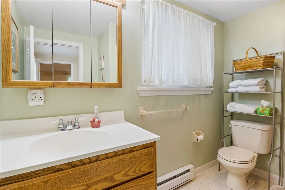 24 Bucklebury Hill, Perinton, New York 14450, Perinton, New York 14450, 3 Bedrooms Bedrooms, 6 Rooms Rooms,1 BathroomBathrooms,Residential,For Sale,24 Bucklebury Hill, Perinton, New York 14450,R1619753