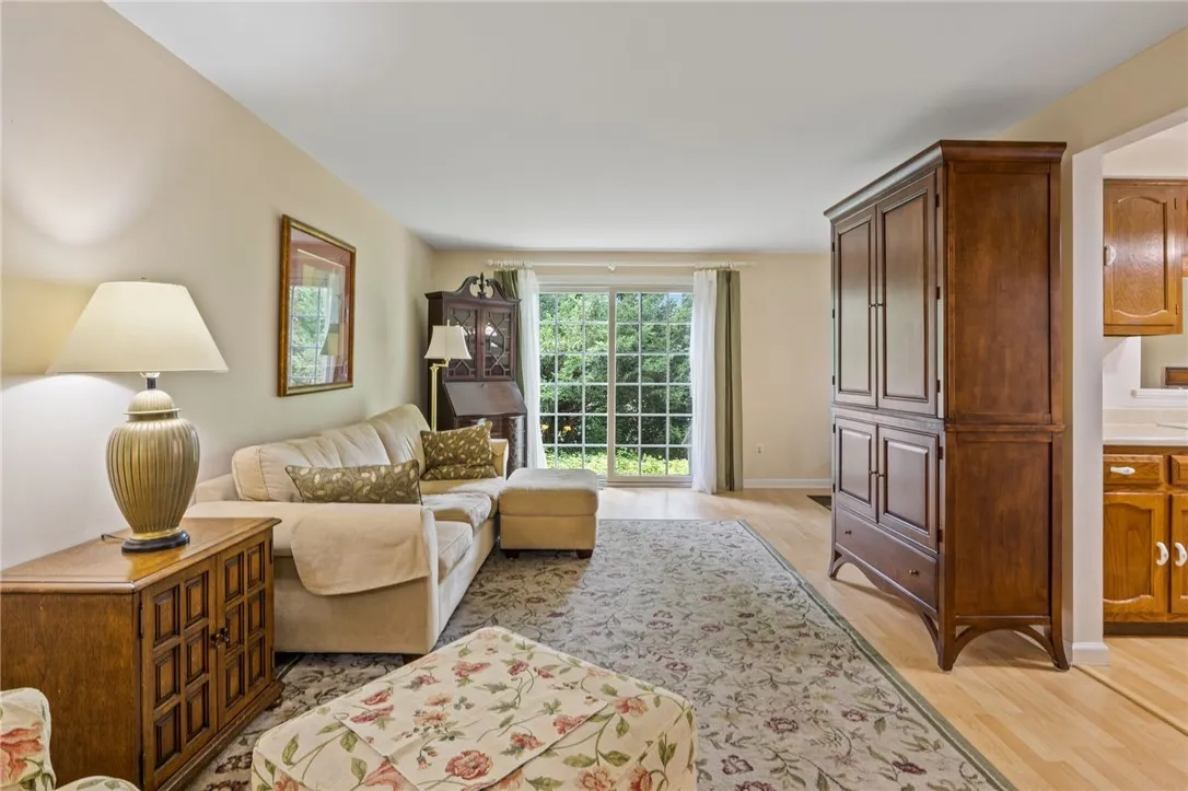 24 Bucklebury Hill, Perinton, New York 14450, Perinton, New York 14450, 3 Bedrooms Bedrooms, 6 Rooms Rooms,1 BathroomBathrooms,Residential,For Sale,24 Bucklebury Hill, Perinton, New York 14450,R1619753