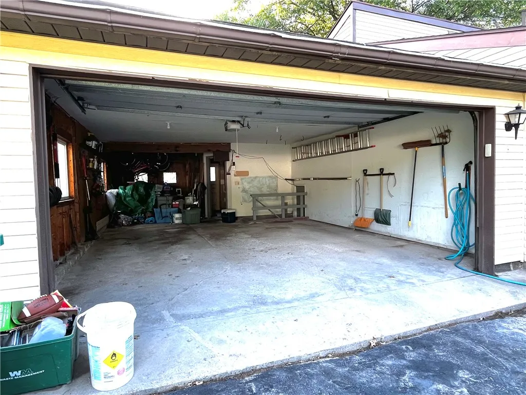2-3 car garage