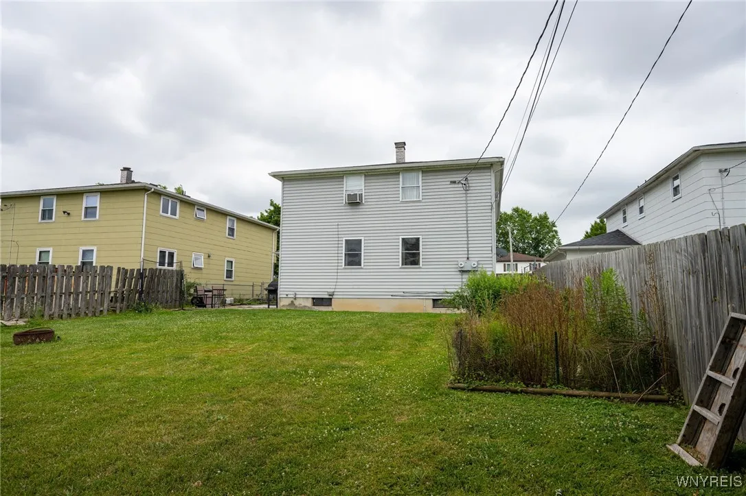 74 Lemans Drive, Cheektowaga, New York 14043, Cheektowaga, New York 14043, 6 Bedrooms Bedrooms, ,2 BathroomsBathrooms,Residential,For Sale,74 Lemans Drive, Cheektowaga, New York 14043,B1620910