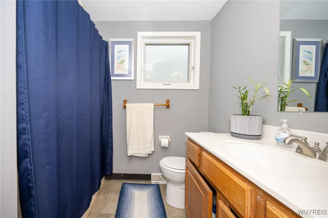 LOWER:  Bathroom freshly painted