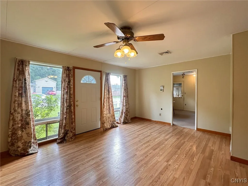 1003 Clinton Street, Rome, New York 13440, Rome, New York 13440, 3 Bedrooms Bedrooms, 5 Rooms Rooms,1 BathroomBathrooms,Residential,For Sale,1003 Clinton Street, Rome, New York 13440,S1621342