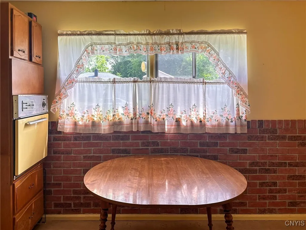 1003 Clinton Street, Rome, New York 13440, Rome, New York 13440, 3 Bedrooms Bedrooms, 5 Rooms Rooms,1 BathroomBathrooms,Residential,For Sale,1003 Clinton Street, Rome, New York 13440,S1621342