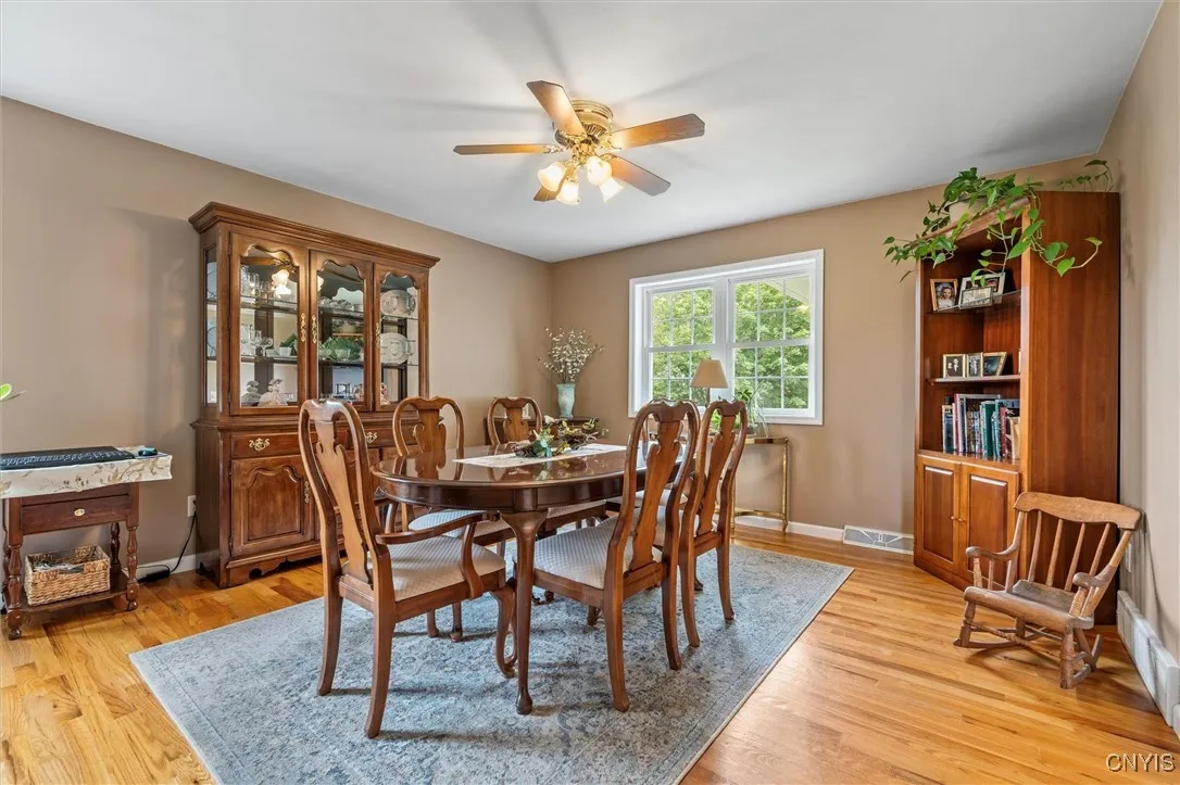 135 Hunt Valley Road, Oneida, New York 13421, Oneida, New York 13421, 3 Bedrooms Bedrooms, 6 Rooms Rooms,2 BathroomsBathrooms,Residential,For Sale,135 Hunt Valley Road, Oneida, New York 13421,S1621408