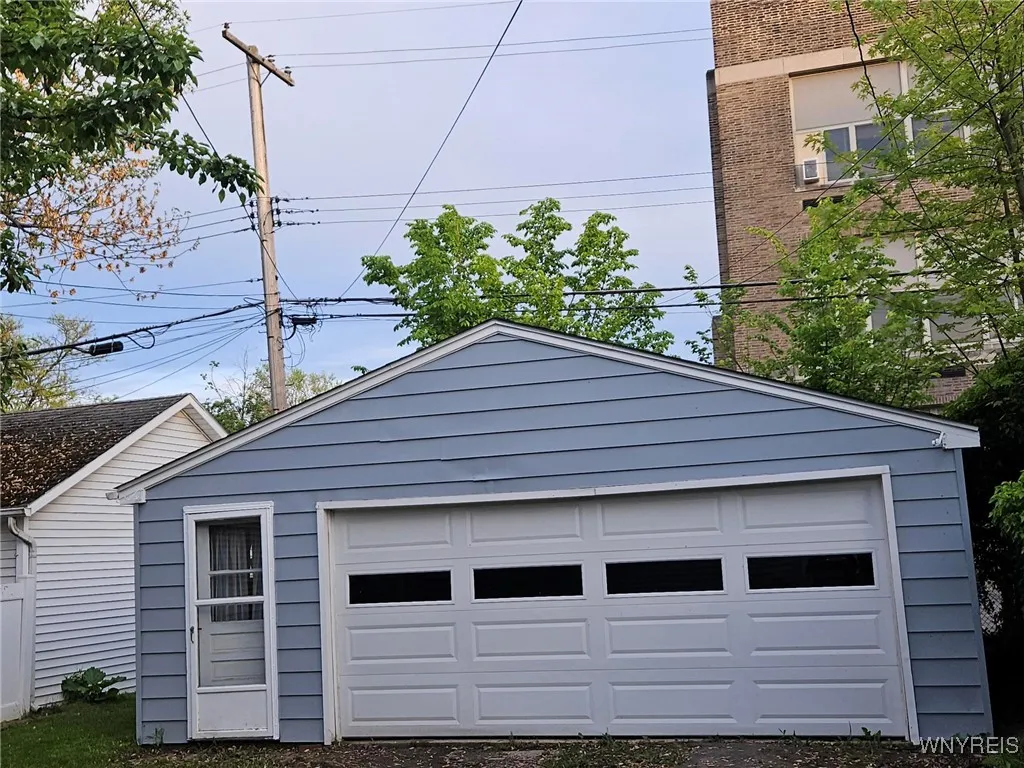 47 Nassau Avenue, Tonawanda, New York 14217, Tonawanda, New York 14217, 3 Bedrooms Bedrooms, 8 Rooms Rooms,1 BathroomBathrooms,Residential,For Sale,47 Nassau Avenue, Tonawanda, New York 14217,B1621510