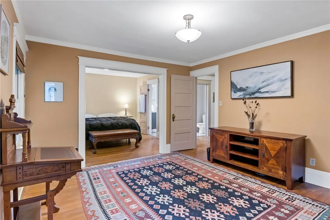 160 Brunswick Street, Rochester, New York 14607, Rochester, New York 14607, 5 Bedrooms Bedrooms, 10 Rooms Rooms,3 BathroomsBathrooms,Residential,For Sale,160 Brunswick Street, Rochester, New York 14607,R1618637