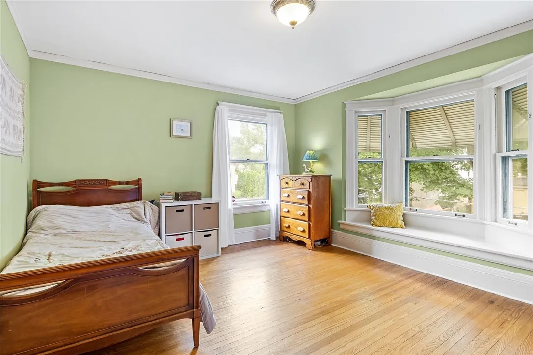 160 Brunswick Street, Rochester, New York 14607, Rochester, New York 14607, 5 Bedrooms Bedrooms, 10 Rooms Rooms,3 BathroomsBathrooms,Residential,For Sale,160 Brunswick Street, Rochester, New York 14607,R1618637
