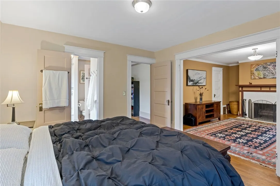 160 Brunswick Street, Rochester, New York 14607, Rochester, New York 14607, 5 Bedrooms Bedrooms, 10 Rooms Rooms,3 BathroomsBathrooms,Residential,For Sale,160 Brunswick Street, Rochester, New York 14607,R1618637