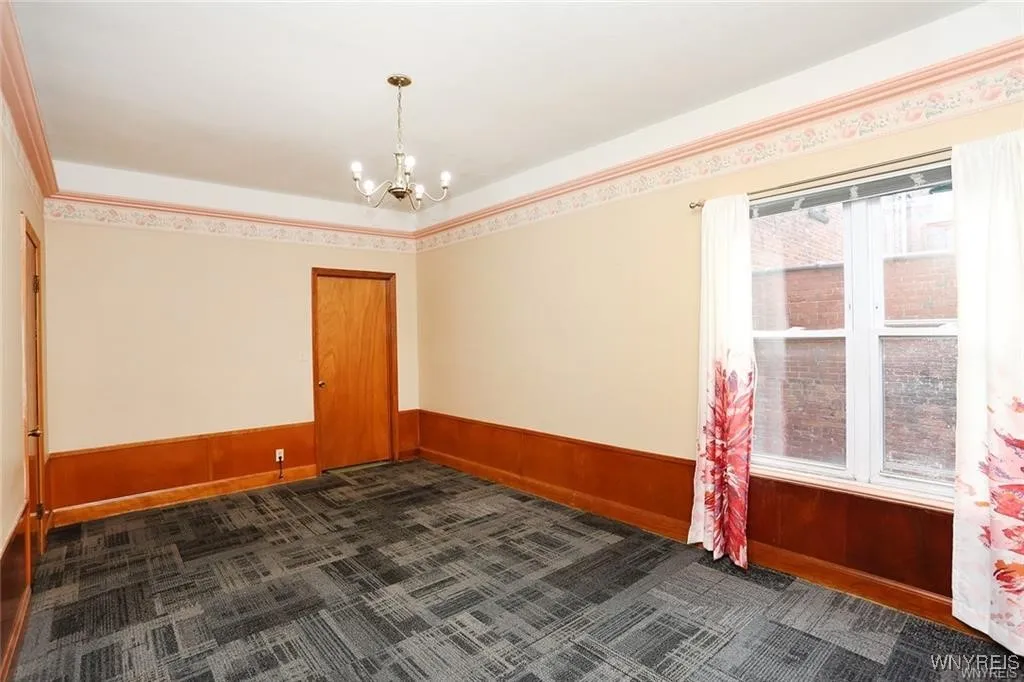 2300 Main Street, Buffalo, New York 14214, Buffalo, New York 14214, 4 Bedrooms Bedrooms, ,2 BathroomsBathrooms,Residential,Closed,2300 Main Street, Buffalo, New York 14214,0,B1621133