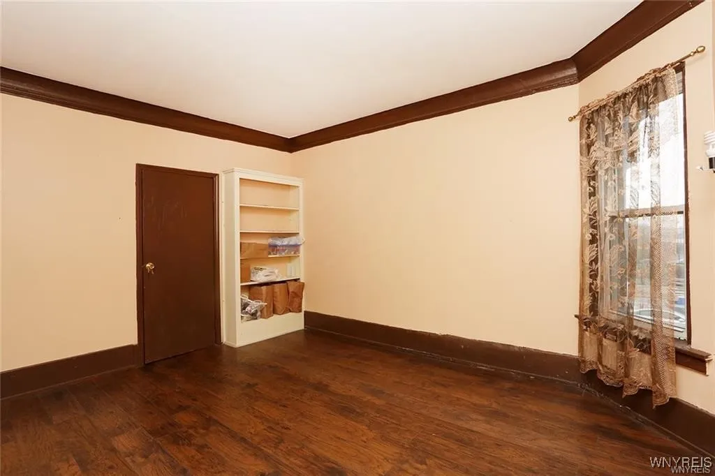 2300 Main Street, Buffalo, New York 14214, Buffalo, New York 14214, 4 Bedrooms Bedrooms, ,2 BathroomsBathrooms,Residential,Closed,2300 Main Street, Buffalo, New York 14214,0,B1621133