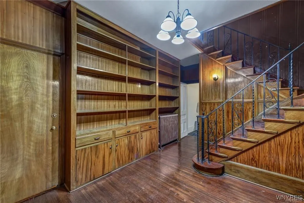 2300 Main Street, Buffalo, New York 14214, Buffalo, New York 14214, 4 Bedrooms Bedrooms, ,2 BathroomsBathrooms,Residential,For Sale,2300 Main Street, Buffalo, New York 14214,B1621133