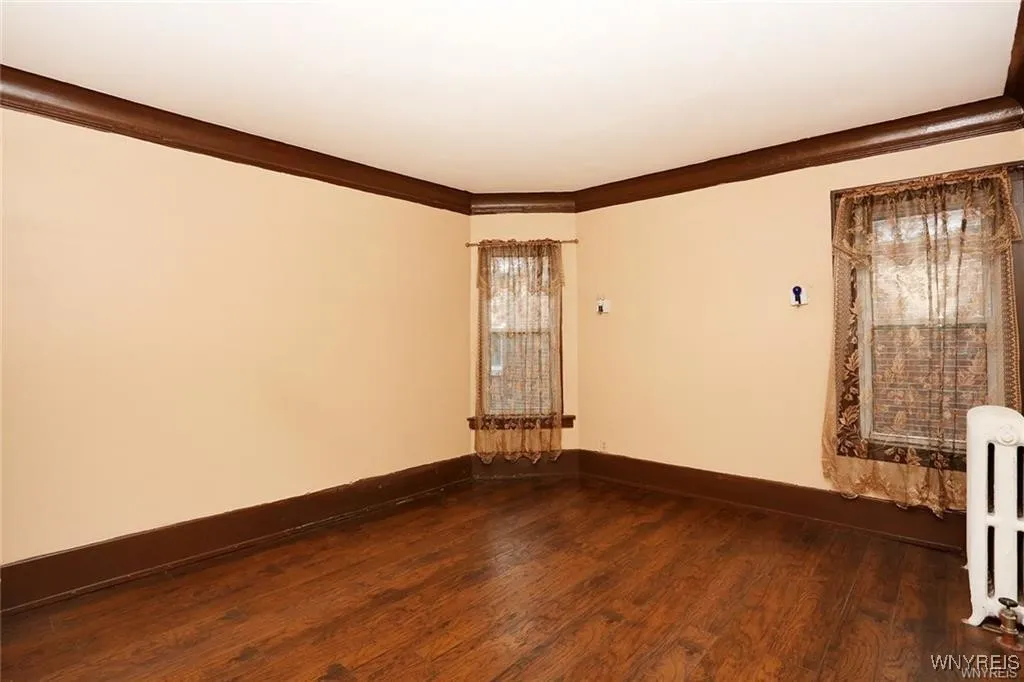 2300 Main Street, Buffalo, New York 14214, Buffalo, New York 14214, 4 Bedrooms Bedrooms, ,2 BathroomsBathrooms,Residential,Closed,2300 Main Street, Buffalo, New York 14214,0,B1621133