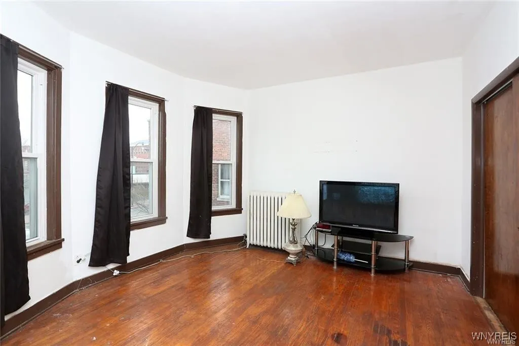2300 Main Street, Buffalo, New York 14214, Buffalo, New York 14214, 4 Bedrooms Bedrooms, 8 Rooms Rooms,3 BathroomsBathrooms,Residential,For Sale,2300 Main Street, Buffalo, New York 14214,B1621131