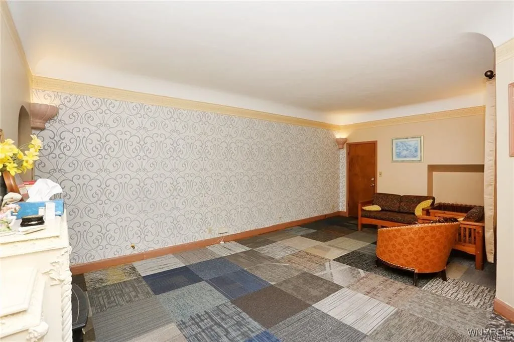 2300 Main Street, Buffalo, New York 14214, Buffalo, New York 14214, 4 Bedrooms Bedrooms, 8 Rooms Rooms,3 BathroomsBathrooms,Residential,For Sale,2300 Main Street, Buffalo, New York 14214,B1621131